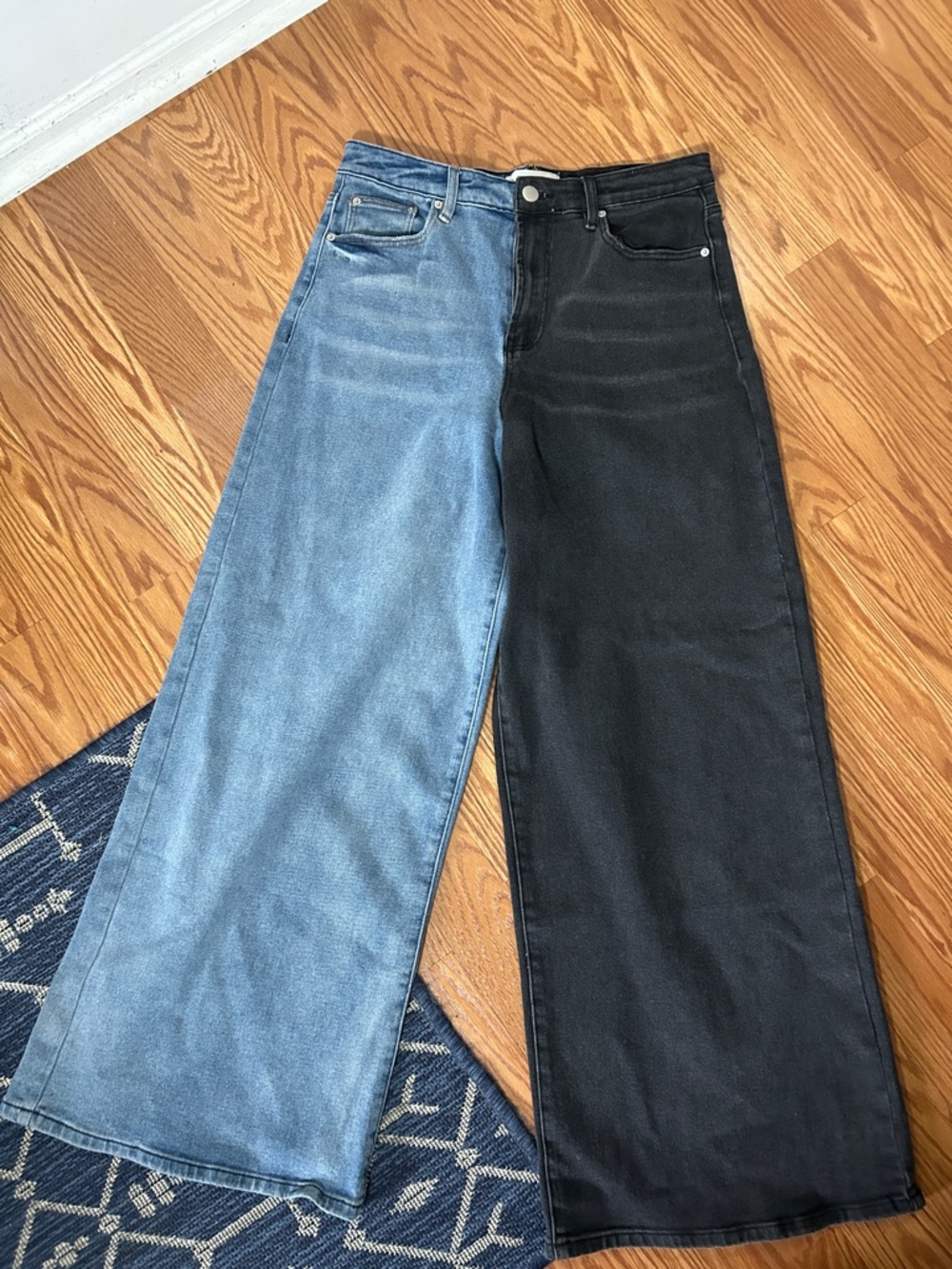 Fashion Nova Colorblock Two Toned Wide Leg Jeans Women's size 9
